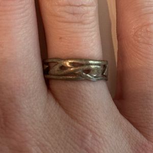 Antique vintage Irish ring